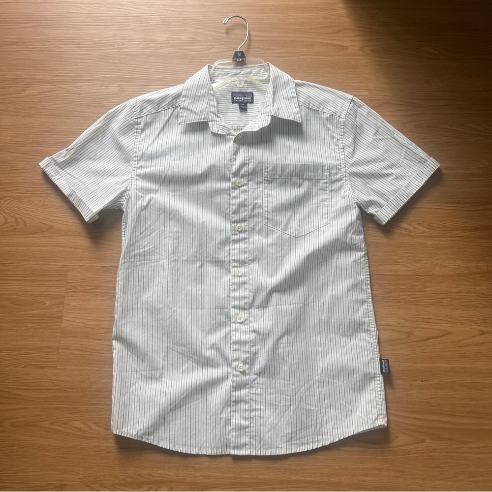 NWT - Men’s Patagonia Short Sleeve shirt XS new with tags
